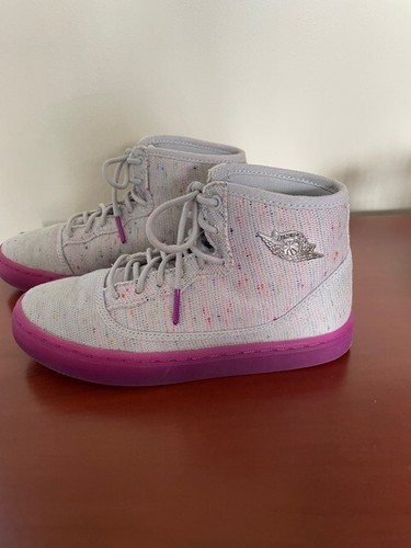 Air Jordan Youth High Top Sneaker, Preowned - Picture 2 of 5