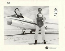 signed 10 x 8 glossy photo NASA test pilot Gary Krier F-8 Fly By Wire Edwards CA