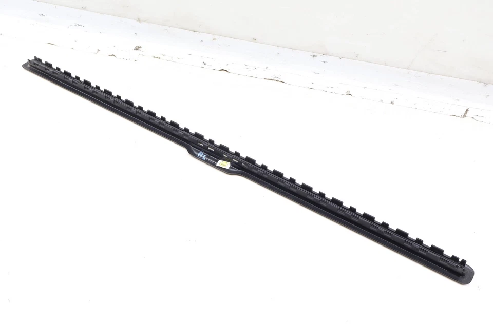 2007-2015 AUDI Q7 - REAR LEFT DOOR / Window SUN Shade TRIM 4L0861333 - Image 2 of 4