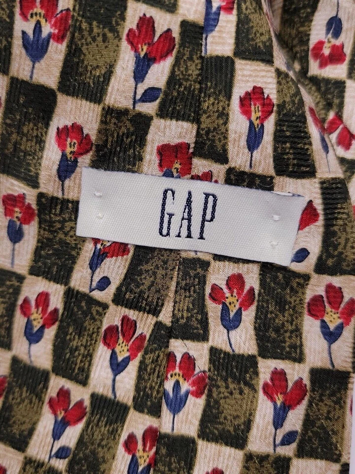 Corbata formal para hombre Gap 56"Lx4"W verde/bronceado Foto 3 de 4