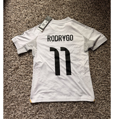  Real Madrid Rodrygo 11 ユニフォーム adidas Real Madrid Rodrygo #11 Youth Soccer Jersey 9-10Y/140 White