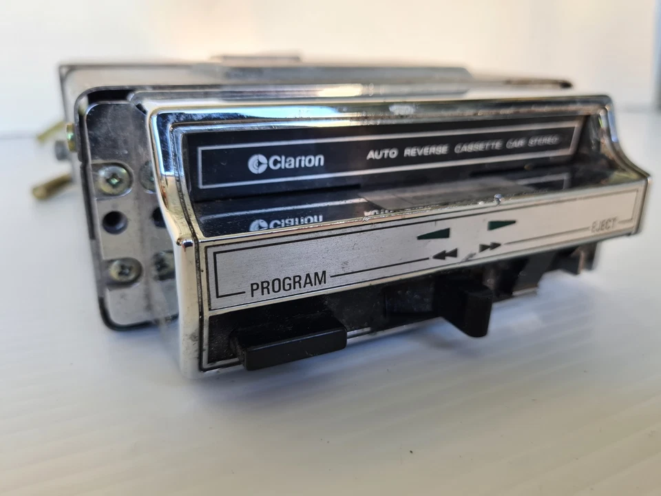 Genuine C210 Clarion Cassette Player Head Unit For Nissan Skyline PN-824E Datsun - image 3 of 4