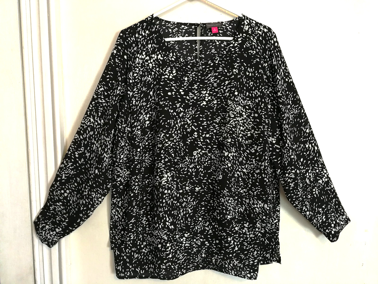Vince Camuto Womens Blouse 1X Plus Black White Floral Layered Long Sleeve Boho