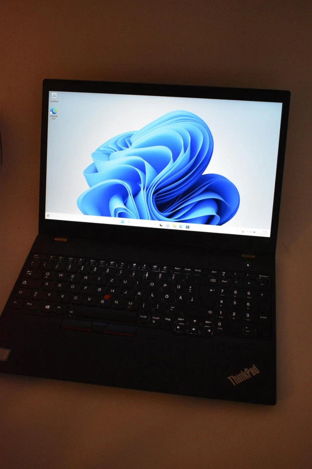 Lenovo ThinkPad T590 · i5-8265U · 8GB · 256GB, Foto 2 von 5