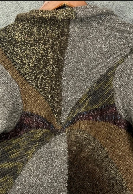 Cárdigan de lana de alpaca A GIANNETTI para mujer suéter mediano boho marrón retazos grueso Foto 2 de 4