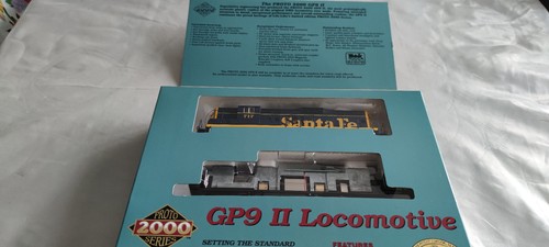 *Brawa/Life-Like Spur H0 *23695* Diesellok GP9 II *Santa Fe #717* TOP(OVP) | Zustand: Gebraucht