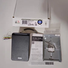 HID Signo 40 Smart Card Reader - Black (40NKS-T0-000000) New