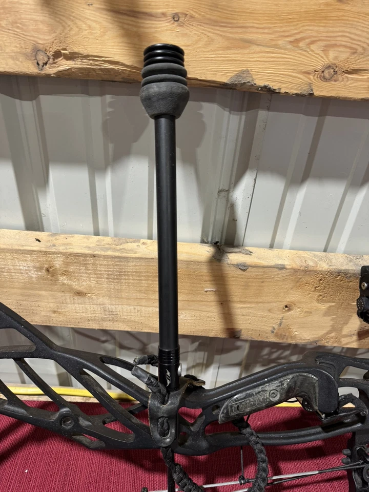 Hoyt Defiant - Image 3 of 4