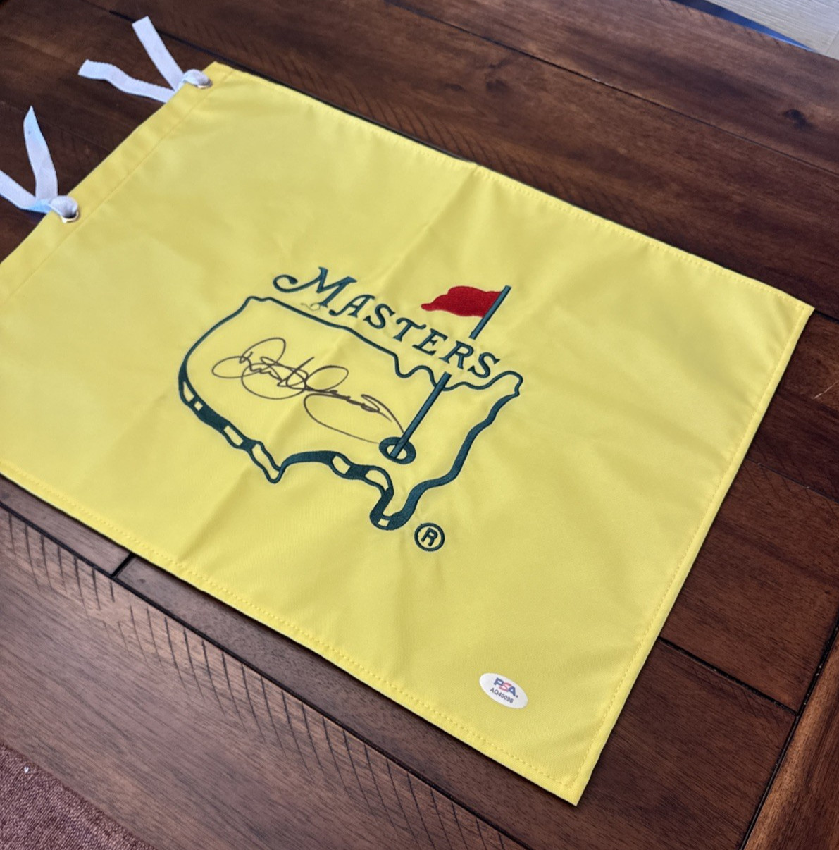 Rory McIlroy Signed  Masters Flag - PSA CERTIFIED COA -  BACK TO BACK CHAMPION ! view 3