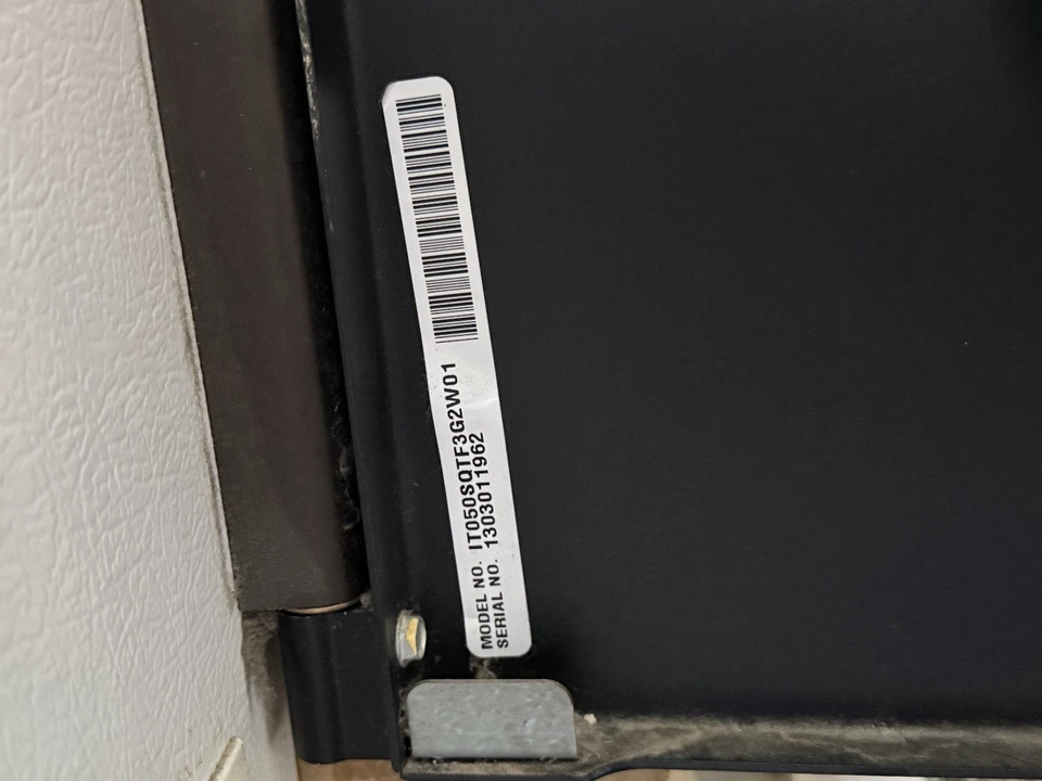 Secadora individual IPSO IT050SQTF3G2W01 50 lb Foto 2 de 2