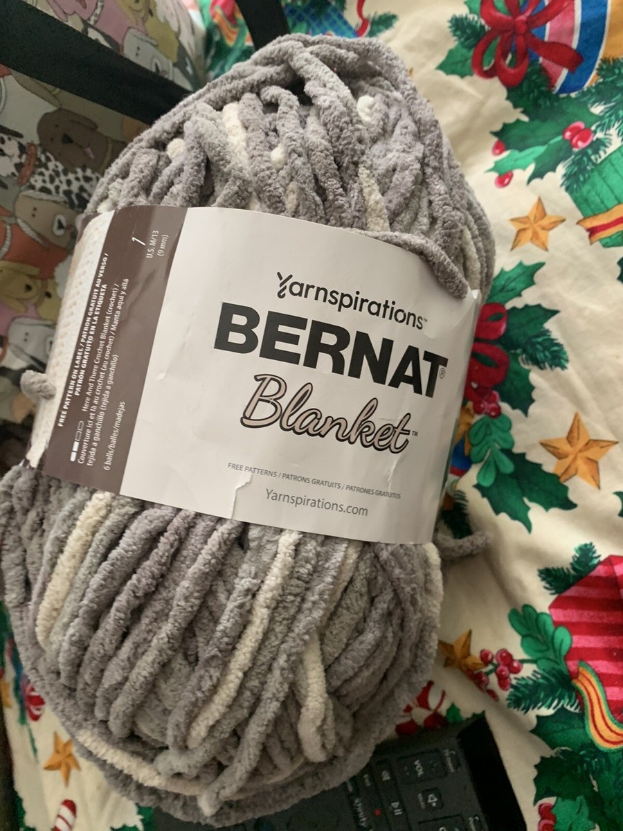 Bernat Blanket Polyester Yarn Silver Steel 161110 M/13 9mm Free Pattern Knit