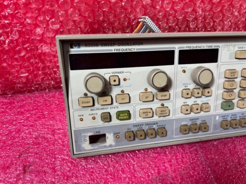 HP 8350B SWEEP OSCILLATOR ''Panel only'' - Picture 2 of 9