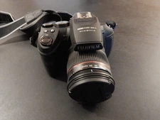 Fujifilm FinePix HS20EXR 16MP DSLR 30x Optical Zoom Camera - GREAT CONDITION!!