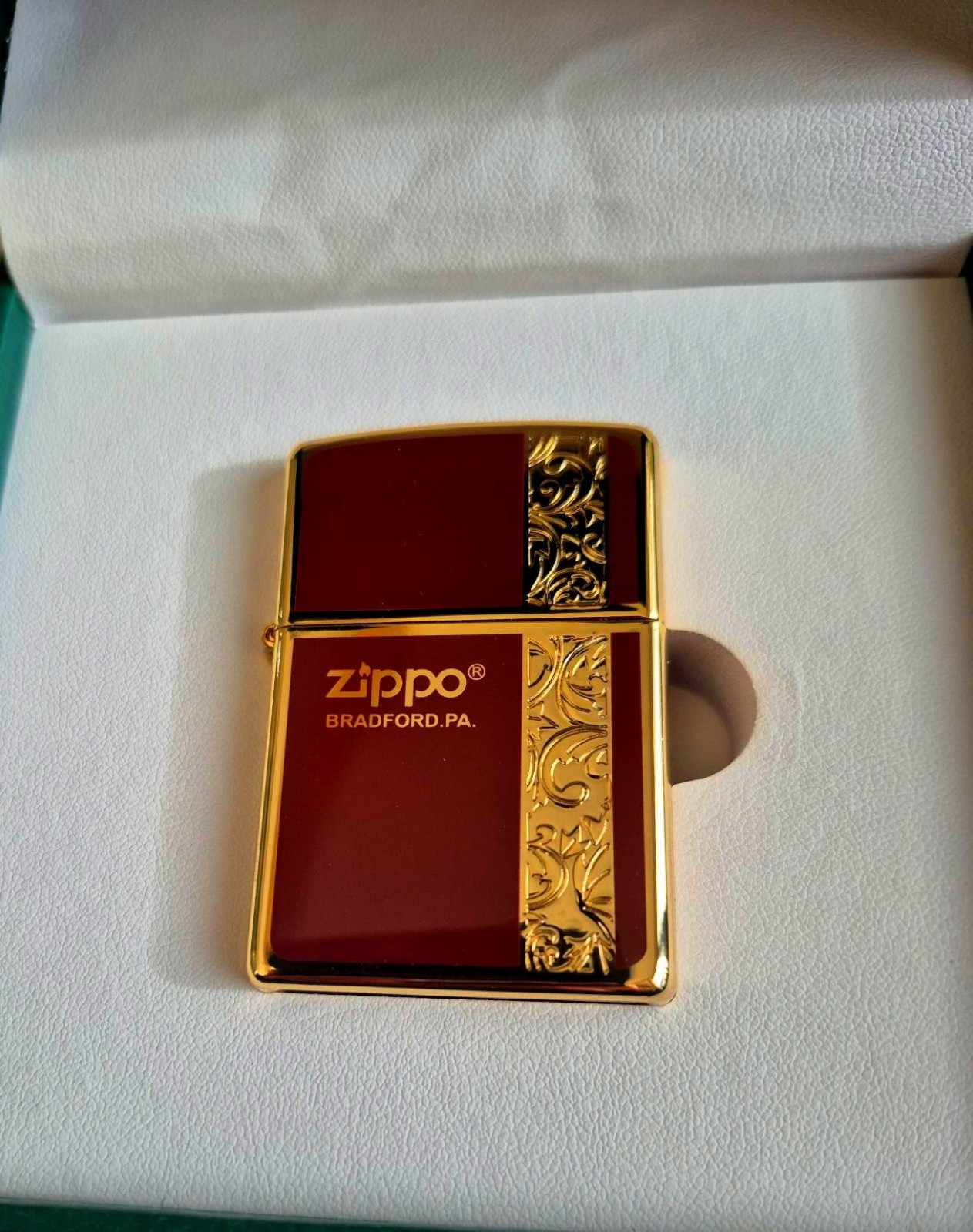Gorgeous Rare Deep Carved Burgundy Enamel Classy Executive Gift Zippo Lighter