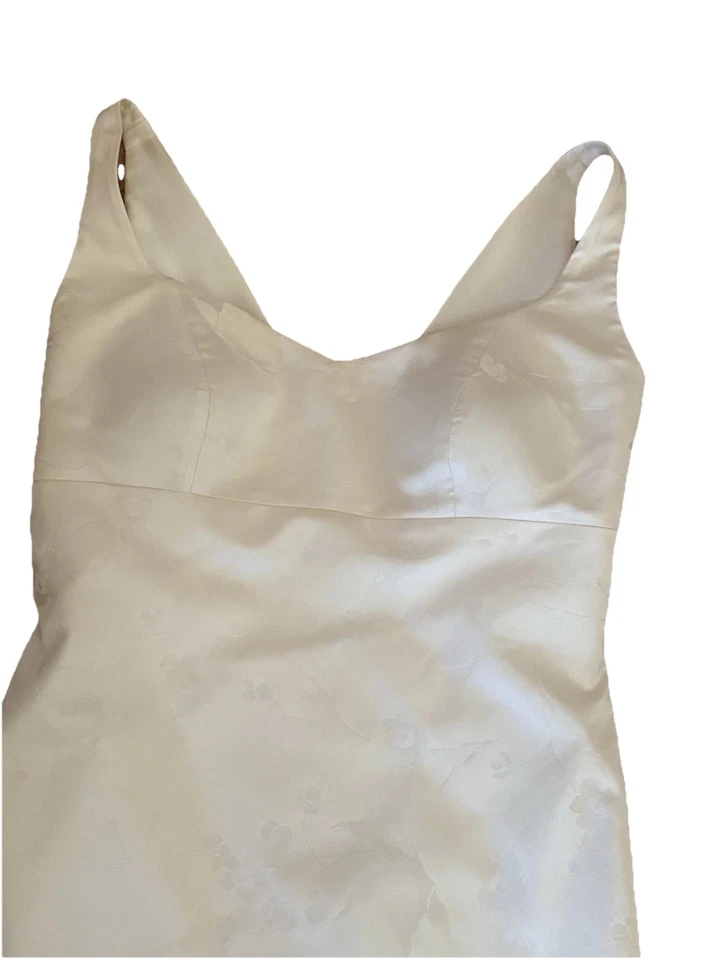 Vestido de novia Pronovias Dinar seda talla 12 marfil floral jacquard tren vestido Foto 4 de 4