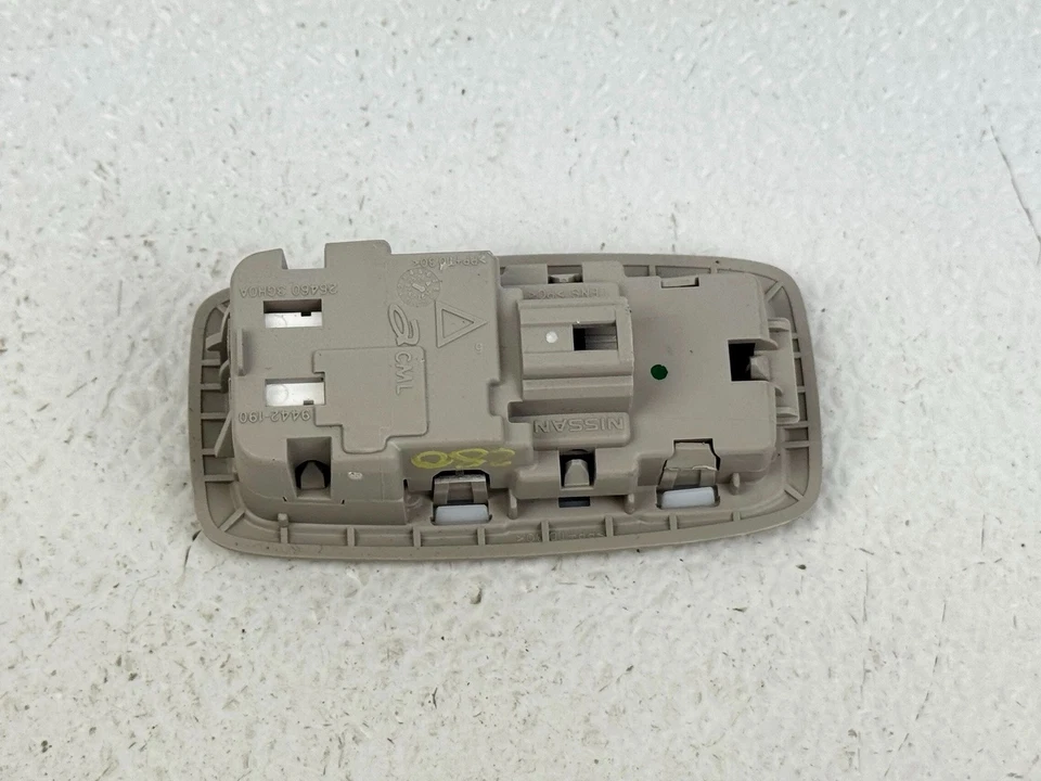 22-25 INFINITI QX60 TRASEIRA DIREITA OU TRASEIRA ESQUERDA CÚPULA MAPA DE LEITURA LÂMPADA FABRICANTE DE EQUIPAMENTO ORIGINAL - Imagem 2 de 2
