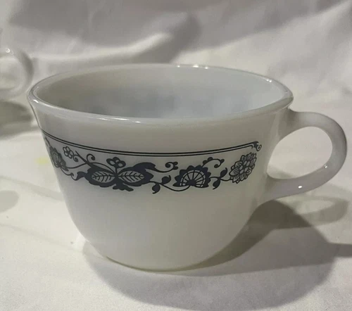 1 - Corning Old Town Blue onion Coffee Tea Cup Pyrex Corelle,  8oz