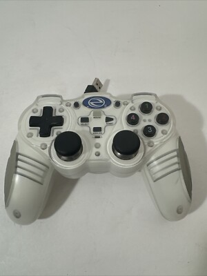 Game Elements Recoil PC Gaming White Retractable USB Wired Controller GGE909 U5