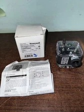 NEW HONEYWELL C6097A3095 GAS PRESSURE SWITCH. S5