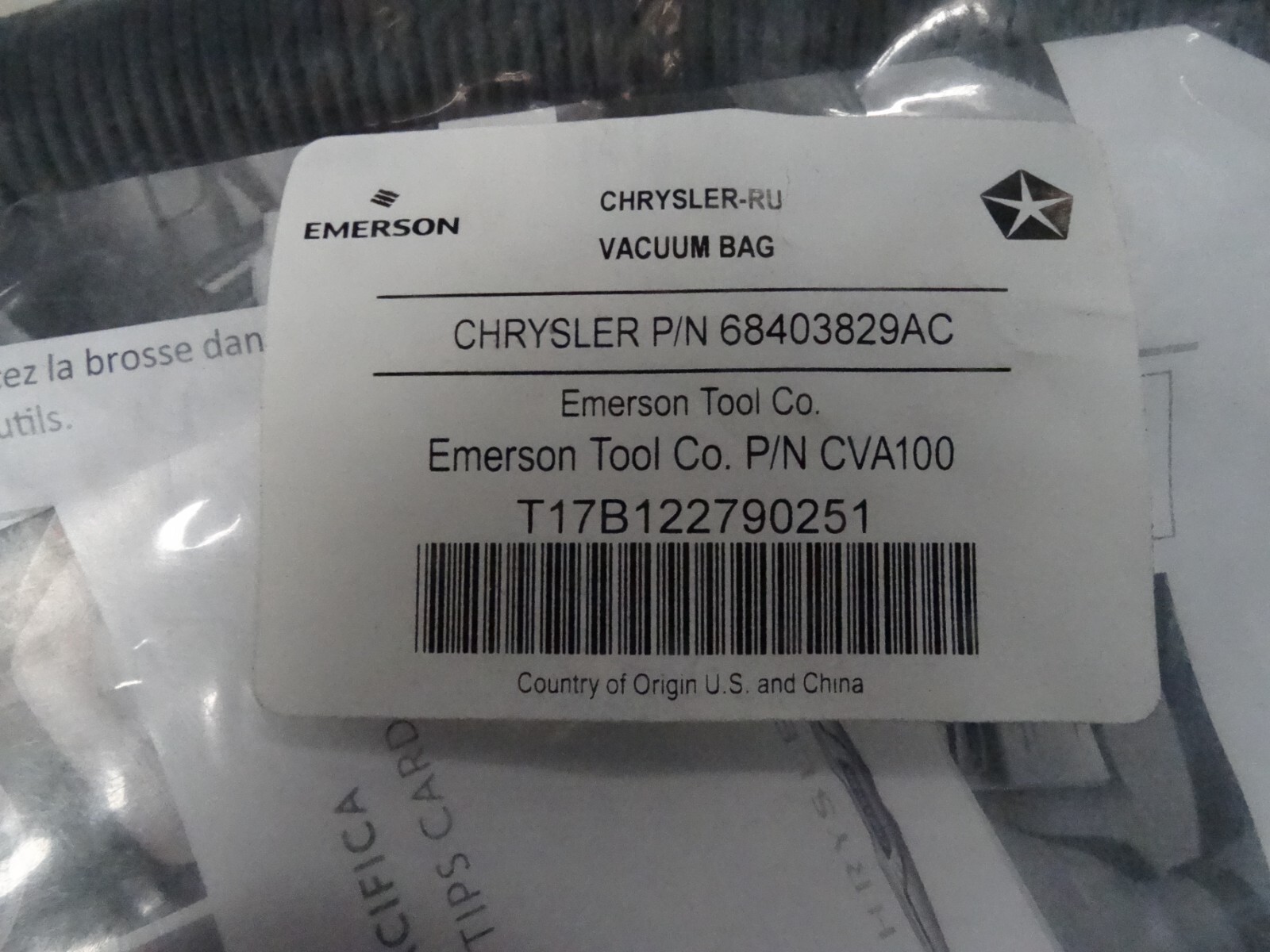 Chrysler Pacifica 20172024 Vacuum Hose Crevice tool and Brush Mopar