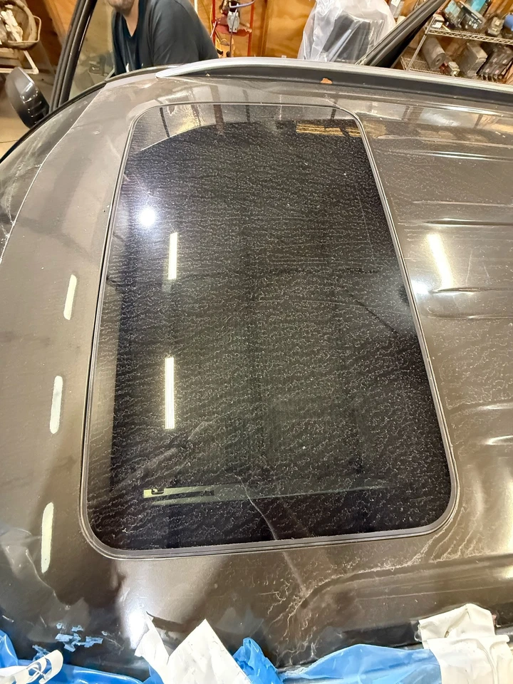 Se adapta a KIA TELLURIDE 2020-2024 vidrio de techo de un solo panel 81630S8000 ¡Solo vidrio OEM! Foto 2 de 3