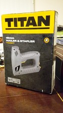 Titan Electric Staple TTB515STP Corded Nailer Stapler 15mm excellent condition