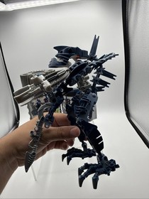 LEGO Bionicle Piraka Vezok (8902) - 100% Complete Set with Free Shipping