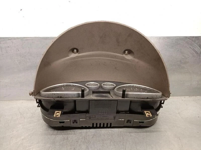 8Z0920900G tableau de bord compteur pour AUDI A2 (8Z0) 1.4 2000 5340296 - Photo 4/4