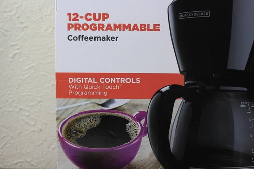 Black & Decker 12-cup programmable coffee maker bcm1410b - Picture 3 of 8
