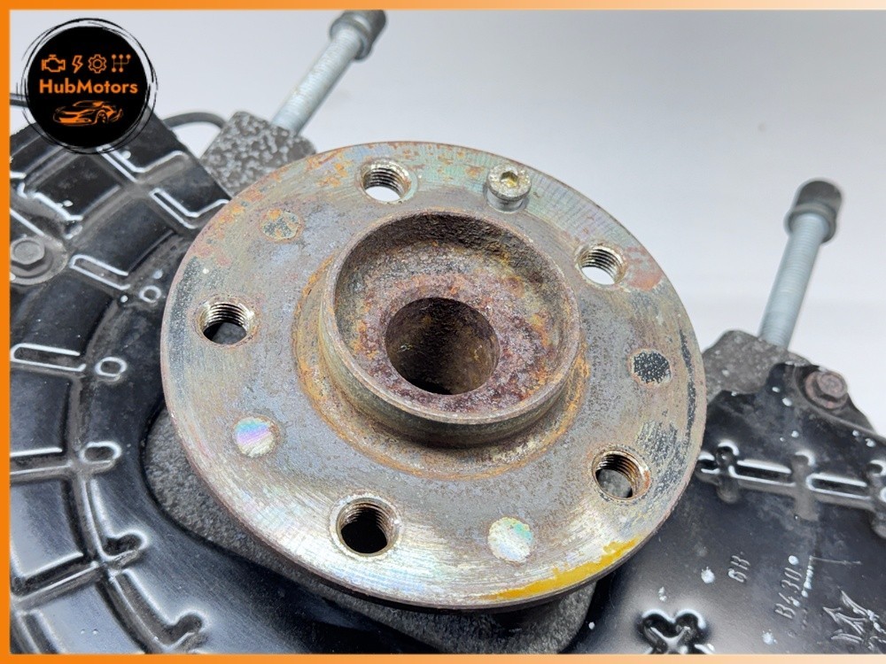 14-2 Maserati Quattroporte Front Right Passenger Side Spindle Knuckle Hub Oem