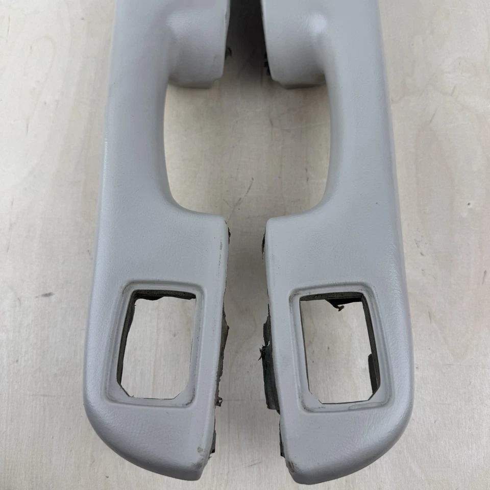 2000-2006 Escalade Tahoe Yukon RH LH Rear Arm Rest Door Pull Handle Pair Tan OEM - Image 2 of 4