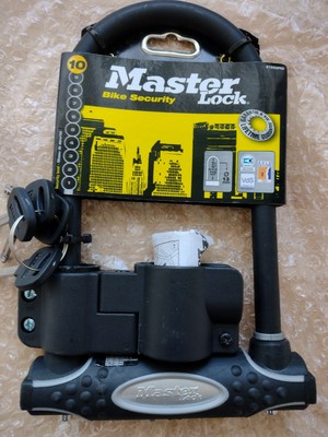 Master Lock/Gold bewertet 4 Schlüssel.