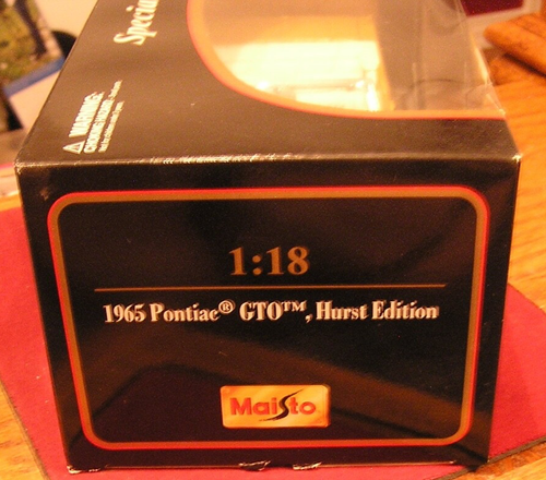 1965 Pontiac GTO Convertible - Hurst Edition 1:18 Die Cast Metal Maisto - Picture 3 of 5
