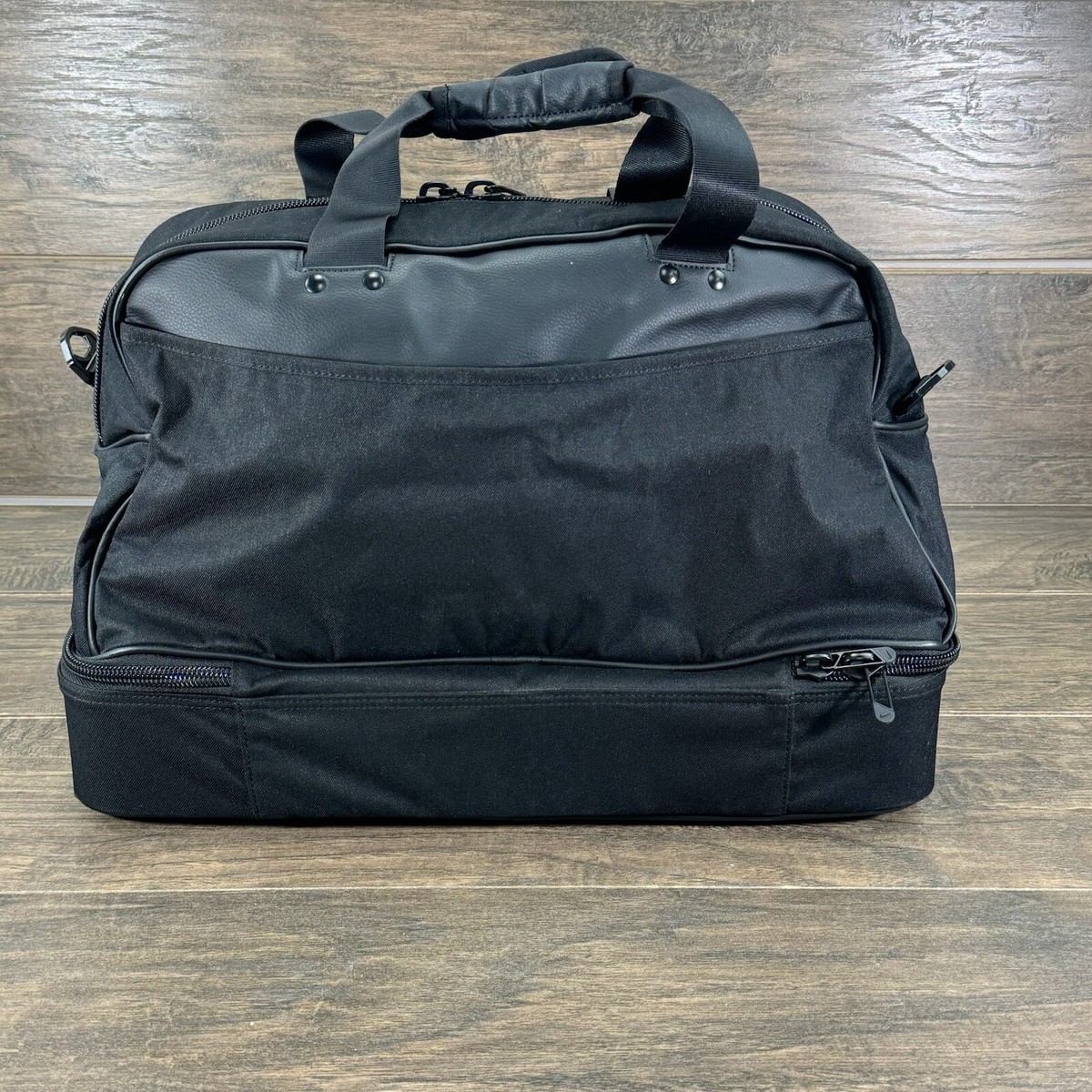 Nike Departure Duffel Bag Carry On Black Padded Travel Gym 50th  display picture 1