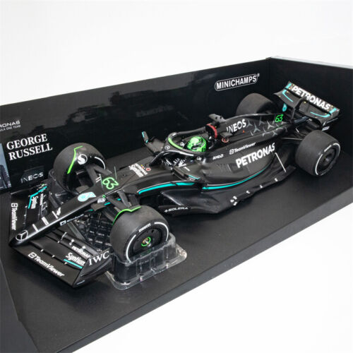 MINICHAMPS 1:18 F1 2023 PETRONAS W14 E PERFORMANCE #63 / #44 Diecast Model Car - Picture 2 of 14