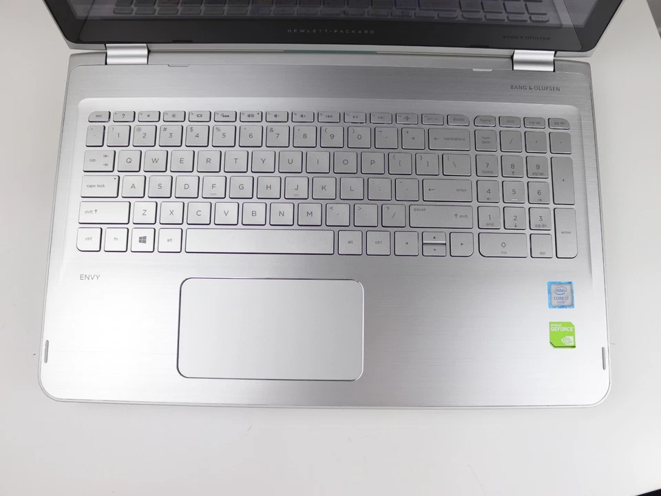 Portátil HP Envy M6-W TOUCH x360 Intel Core i7-6500U, 8GB RAM, 512GB SSD, NVIDIA Foto 2 de 4