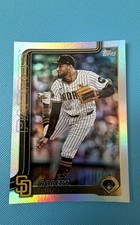 2025 Topps Series 2 - Robert Suarez #633 Rainbow Foilboard