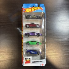 2025 Hot Wheels HW Motor Show 5 Pk Includes Exclusive Ferrari SF90 Stradale