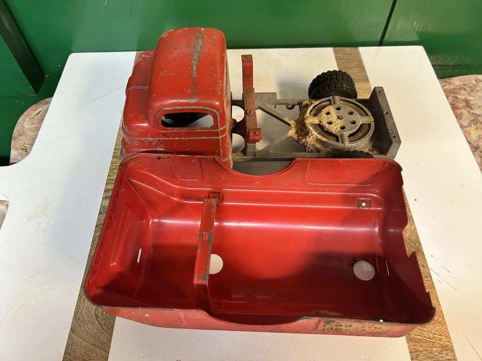 Camión cisterna Tonka vintage de acero prensado Strutco de los años 60 Foto 4 de 4