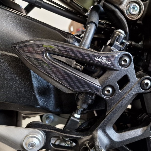 Aufkleber 3D Kompatibel Mit Suzuki GSX-S 1000 GT 2022-2026 FersenschüTzer-image
