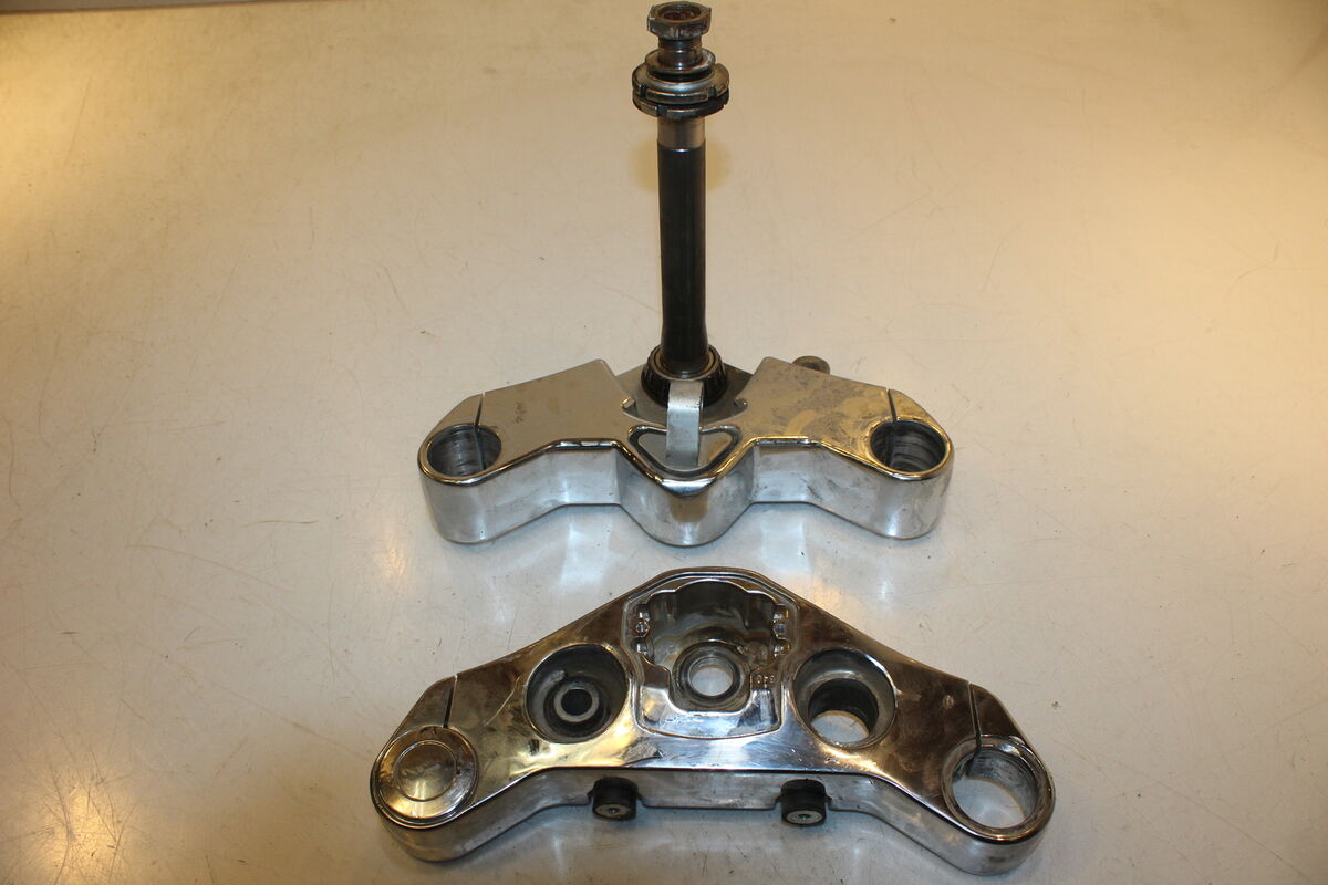 2007 Victory Jackpot Front Forks Clamp Lower Triple Tree 2007 Victory Jackpot Front Forks Clamp Lower Triple Tree