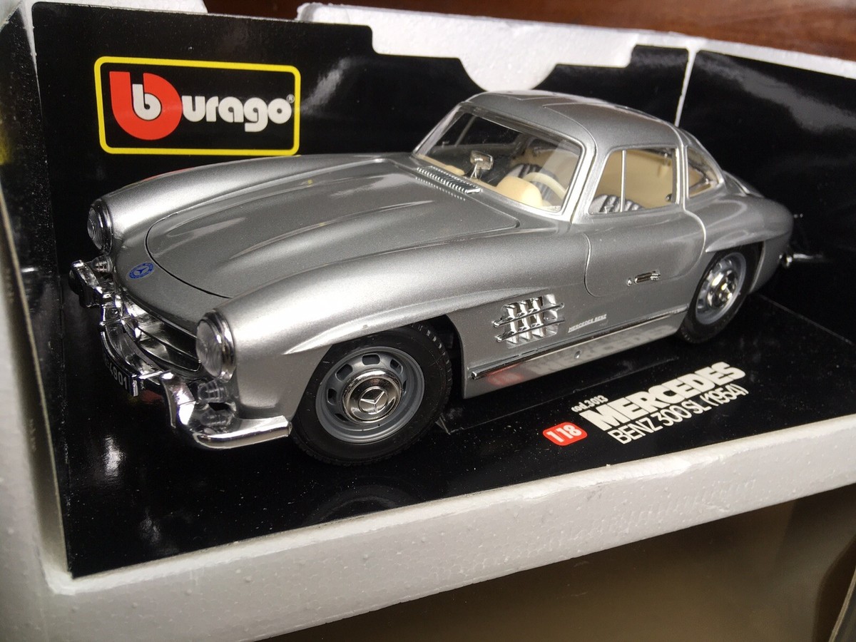 🇺🇦 1:18 Mercedes 300sl Bburago ITALY 300 sl gullwing Silver Very