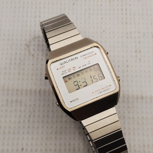 RARE VINTAGE QUALITRON DIGITAL ALARM MEN'S WATCH FOR PARTS OR REPAIR ONLY - Picture 4 of 10