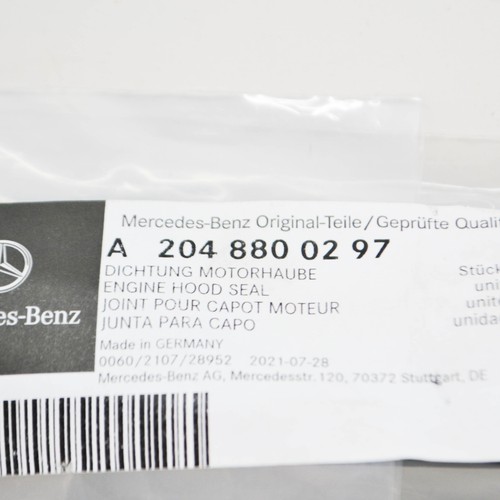 NEW MERCEDES-BENZ C-CLASS W204 ENGINE HOOD SEAL A2048800297 OEM - Picture 8 of 9