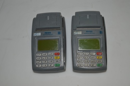 ^^ FIRST DATA FD100 CREDIT CARD TERMINAL LOT OF 2 -- FOR PARTS & REPAIR (RFG75) - 第 1/3 張圖片