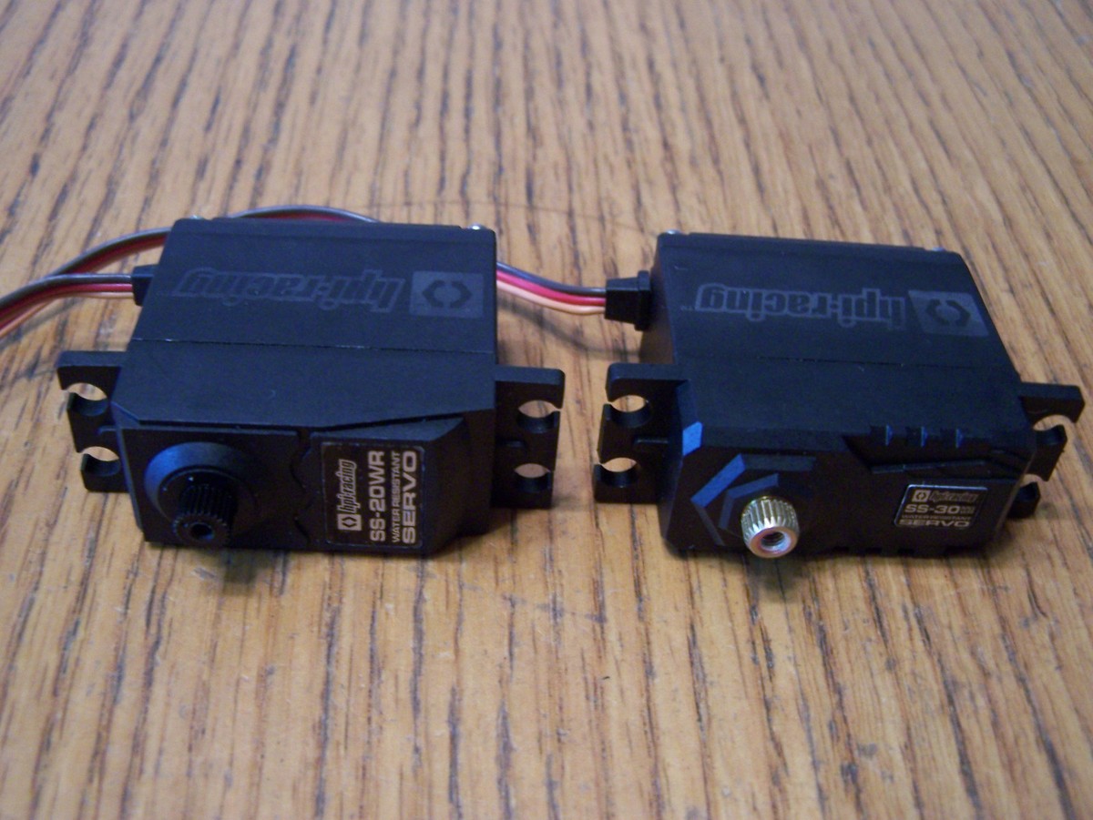 HPI Savage X 4.6 SS-30MGWR Metal Gear Steering Servo & SS HPI Savage X 4.6 SS-30MGWR Metal Gear Steering Servo & SS