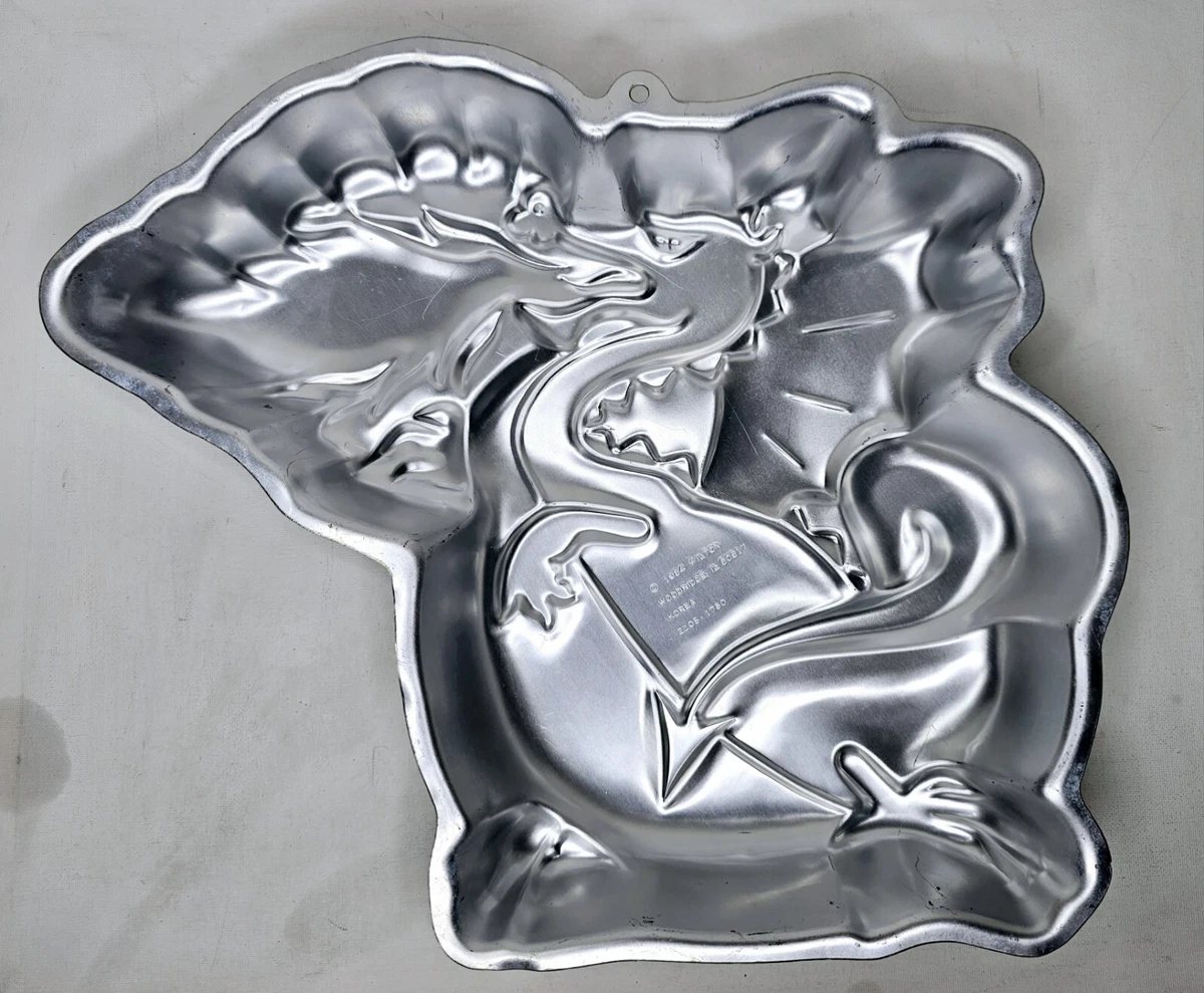 1984 WILTON Mystical DRAGON Cake PAN Mold 2105-1750 Aluminum