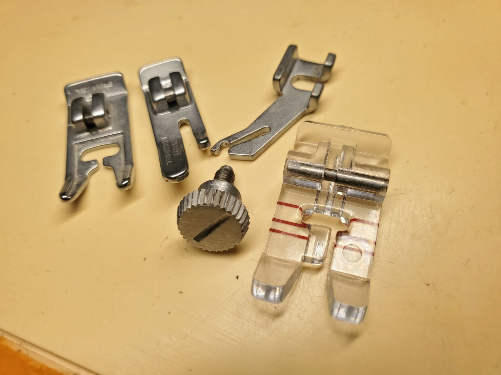 Vintage Singer 401A Sewing Machine+attachments leather lace denim