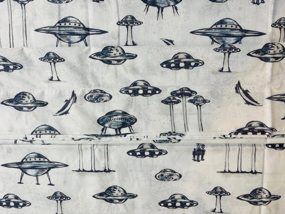 Pottery Barn Kids Hoja Plana COMPLETA UFO Aliens Nave Espacial Gris Foto 2 de 4