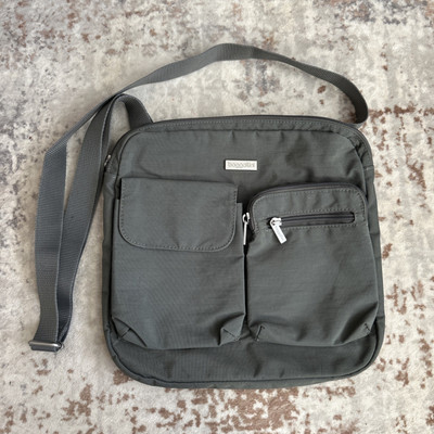 17.3 inch laptop backpack india HP Renew Business 17.3-inch with RFID and Bluetooth Tracker Pocket SHIMANO 13 STELLA SW20000PG Simplify your journey with Smash Bait Style:C2000 S (Light Salt All Round)